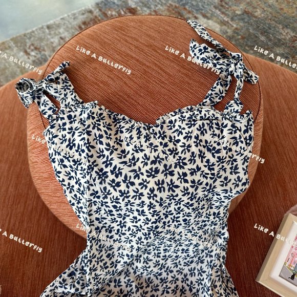 SALE🦋Reformation Nikita Floral Dress - Bombay - Picture 10 of 14